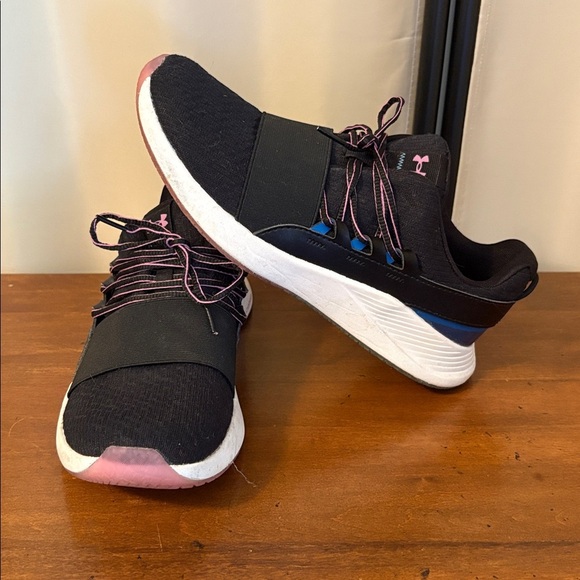 Under Armour Black Sneakers with Pink Highlights - Picture 2 of 5